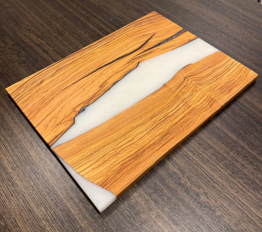 Tagliere in legno di ulivo e resina Bianca VRT