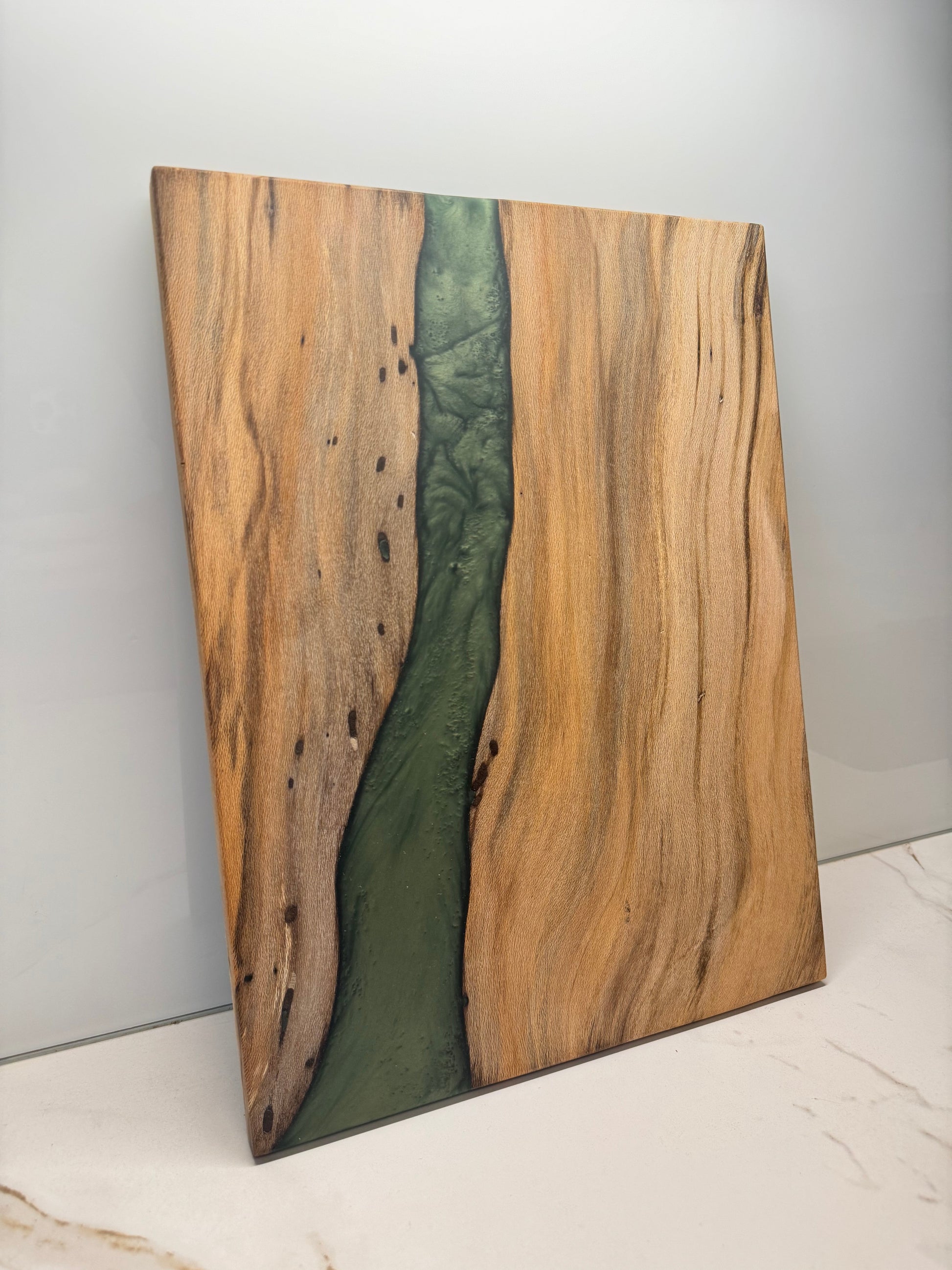 Tagliere in legno di acacia e resina Verdone VRT