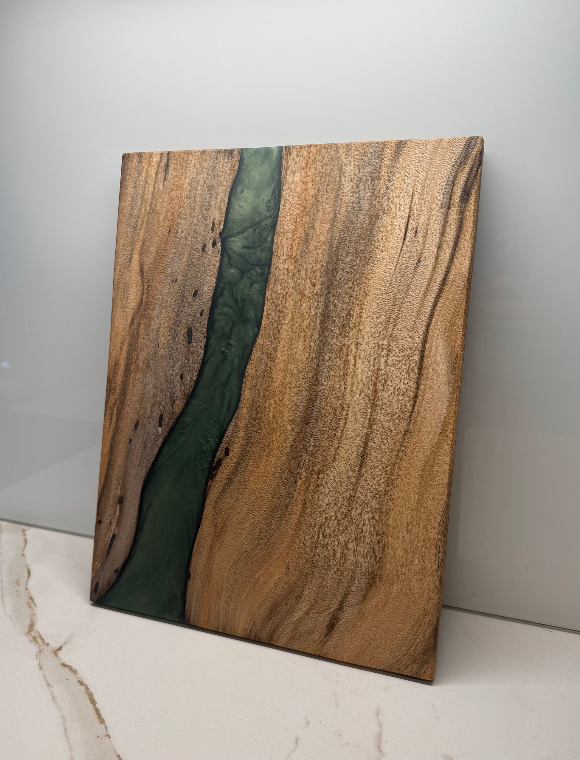 Tagliere in legno di acacia e resina Verdone VRT