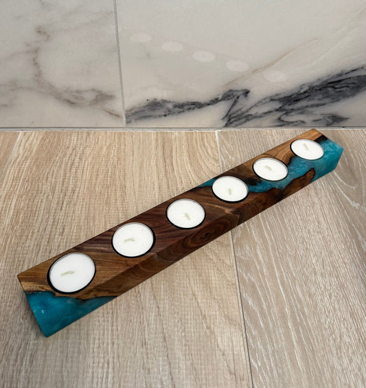 Portacandele legno di noce canaletto e resina azzurra VRT